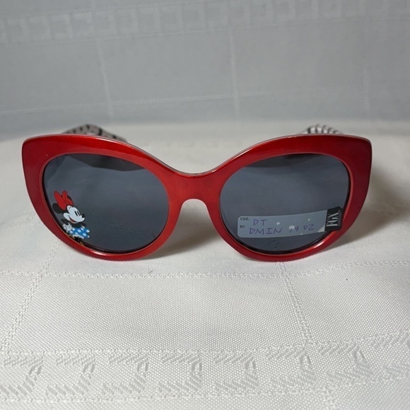 *5 for $25* NWOT Kids FGX International Fashion Sunglasses Red Butterfly Cat Eye - Picture 2 of 4